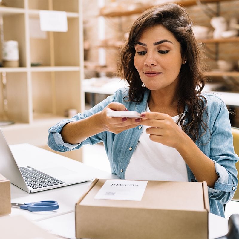 Fotografieren Sie die beschädigte Verpackung